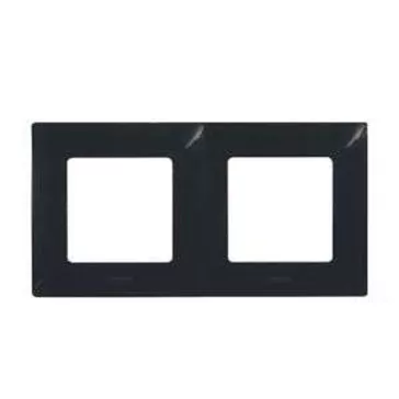 Legrand Niloé kettes keret, onyx fekete, 397052