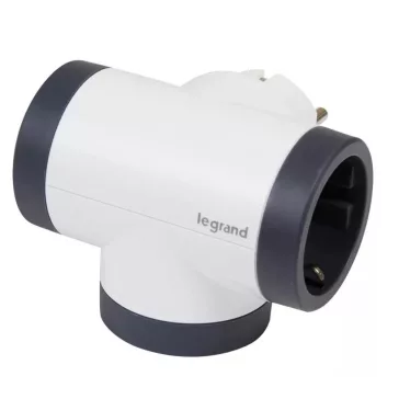   Legrand Hármas elágazású 2P+F elosztódugó, 16A, fekete, 694521