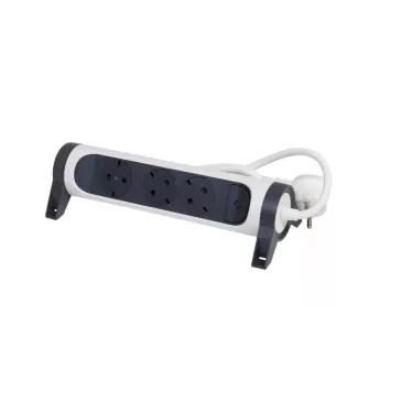   Legrand Elosztósor Premium 3x2P+F forgatható, 1,5 m vezetékkel, fehér/fekete, 694527