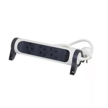   Legrand Elosztósor Premium 3x2P+F forgatható, 3 m vezetékkel, fehér/fekete, 694535