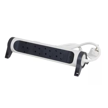   Legrand Elosztósor Premium 4x2P+F forgatható, 3 m vezetékkel, fehér/fekete, 694536