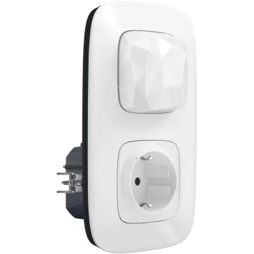 Legrand Intelligens kezdő csomag - Központi egység intelligens csatlakozóaljzattal + főkapcsoló