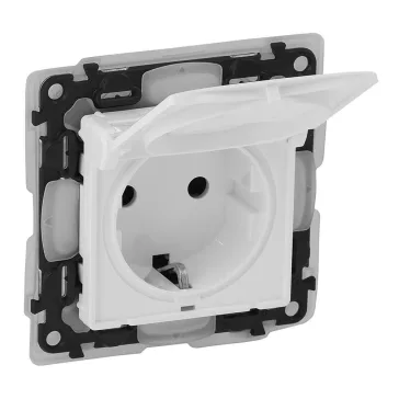   Legrand Valena Life 2P+F csatlakozóaljzat gyermekvédelemmel, csapófedéllel, IP44 fehér, 753119