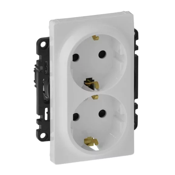 Legrand Valena Life 2x2P+F csatlakozóaljzat gyermekvédelemmel, egybeépített burkolattal, keret Legrand Valena Life 2x2P+F csatlakozóaljzat gyermekvédelemmel, egybeépített burkolattal, keret