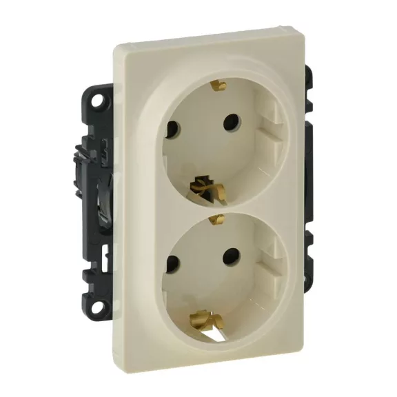 Legrand Valena Life 2x2P+F csatlakozóaljzat gyermekvédelemmel, egybeépített burkolattal, keret Legrand Valena Life 2x2P+F csatlakozóaljzat gyermekvédelemmel, egybeépített burkolattal, keret