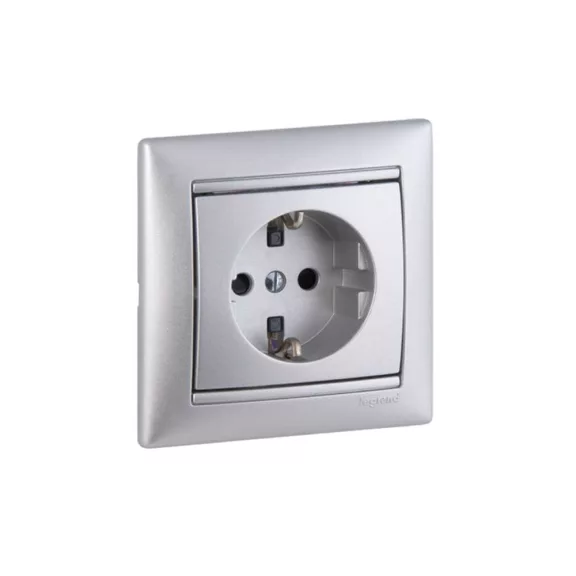 Legrand Valena 2P+F csatlakozóaljzat gyermekvédelemmel alumínium, 770121 Legrand Valena 2P+F csatlakozóaljzat gyermekvédelemmel alumínium, 770121