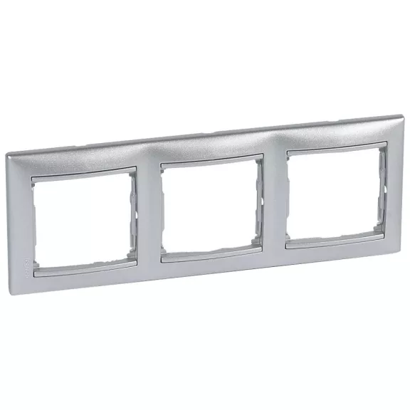 Legrand Valena hármas keret vízszintes, alumínium, 770153 Legrand Valena hármas keret vízszintes, alumínium, 770153