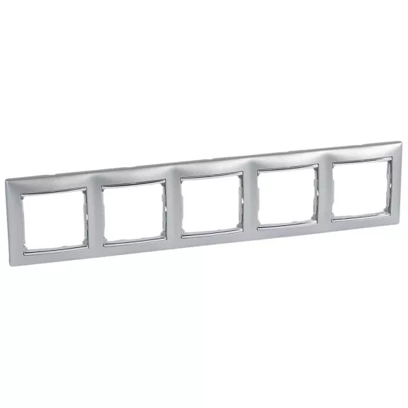 Legrand Valena Alumínium / Ezüst, 5-ös vízszintes keret, 770355 Legrand Valena Alumínium / Ezüst, 5-ös vízszintes keret, 770355