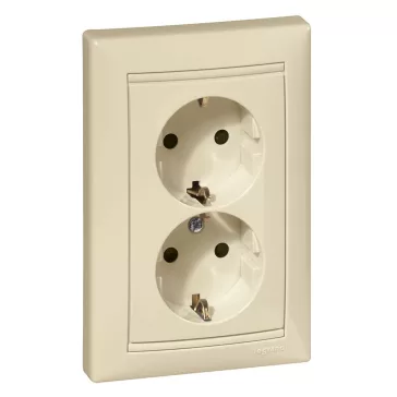   Legrand Valena 2x2P+F csatlakozóaljzat gyermekvédett, elefántcsont, 774371