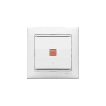   Legrand Valena egypólusú kapcsoló jelzőfénnyel, fehér, 774410