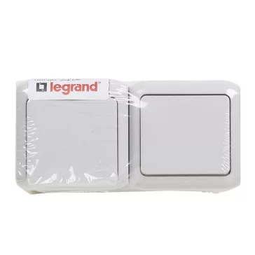 Legrand Forix IP44 falon kívüli 1P kapcsoló + 2P+F csatlakozóaljzat, csapófedéllel, biztonsági 