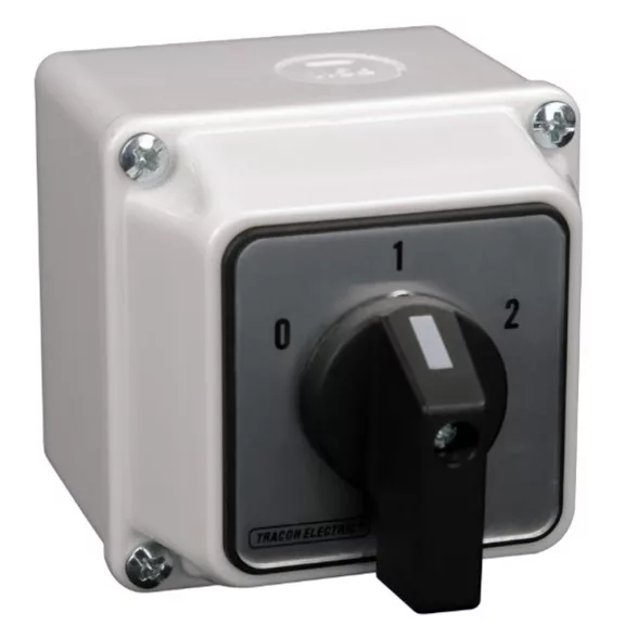 Tracon Tokozott választókapcsoló, 0-1-2, 20A, 2x3P, 5.5kW, 48x48mm, 60°, TKB-206/3T Tracon Tokozott választókapcsoló, 0-1-2, 20A, 2x3P, 5.5kW, 48x48mm, 60°, TKB-206/3T
